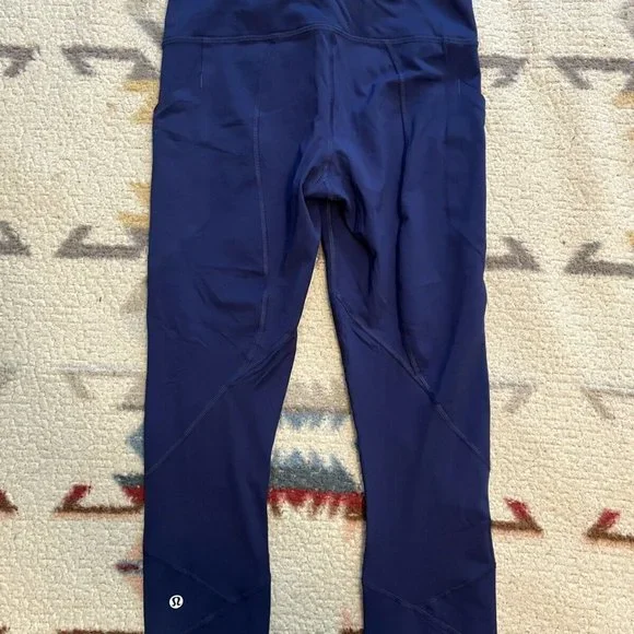 $88 LULULEMON Pace Rival Crop in Hero Blue Size 4 Leggings - Picture 6 of 7
